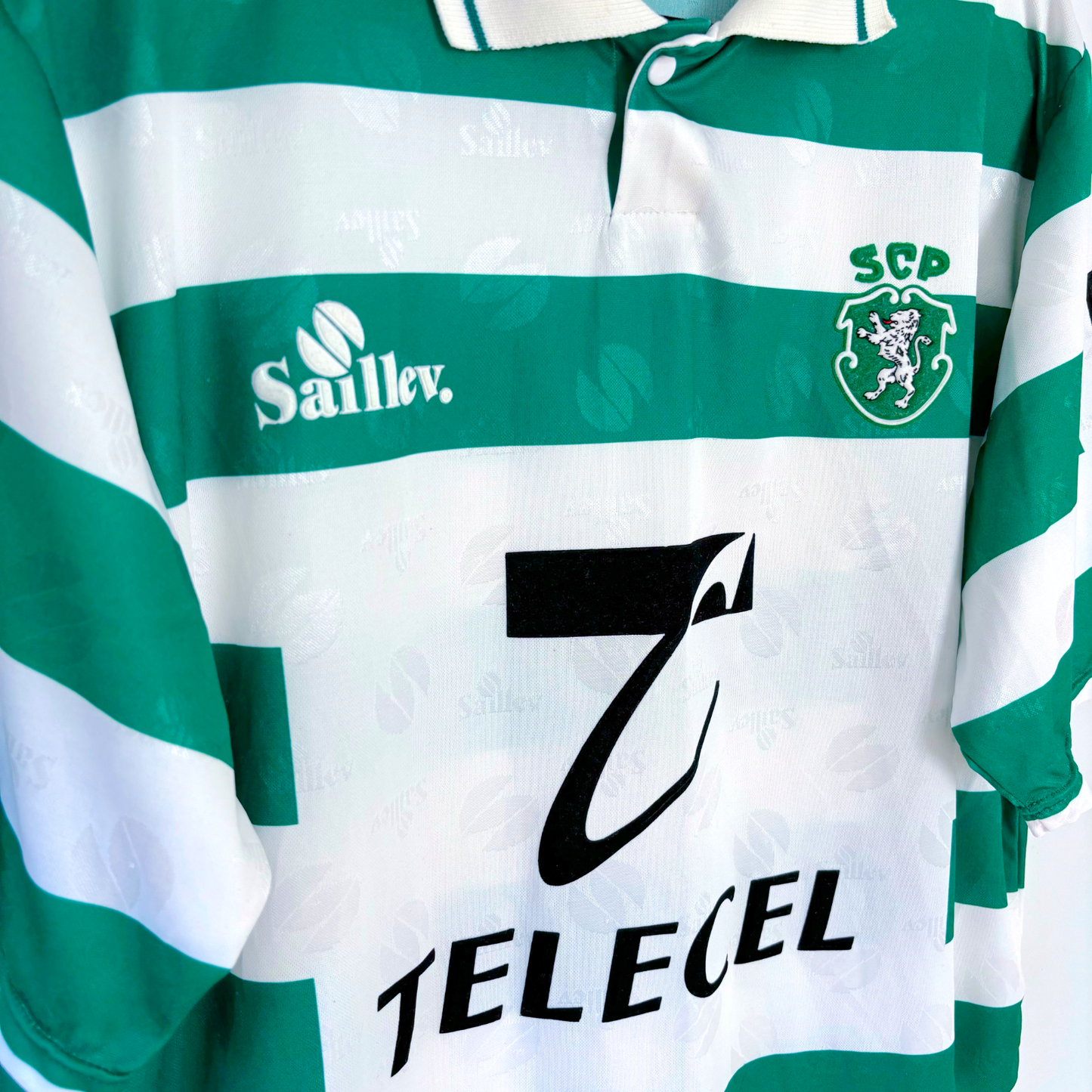 Sporting CP 1995-1996 vintage football shirt with green and white stripes and Telecel logo. - Sporting CP Club Lisbon 1995-1996 Home Football Camisa Shirt Saillev