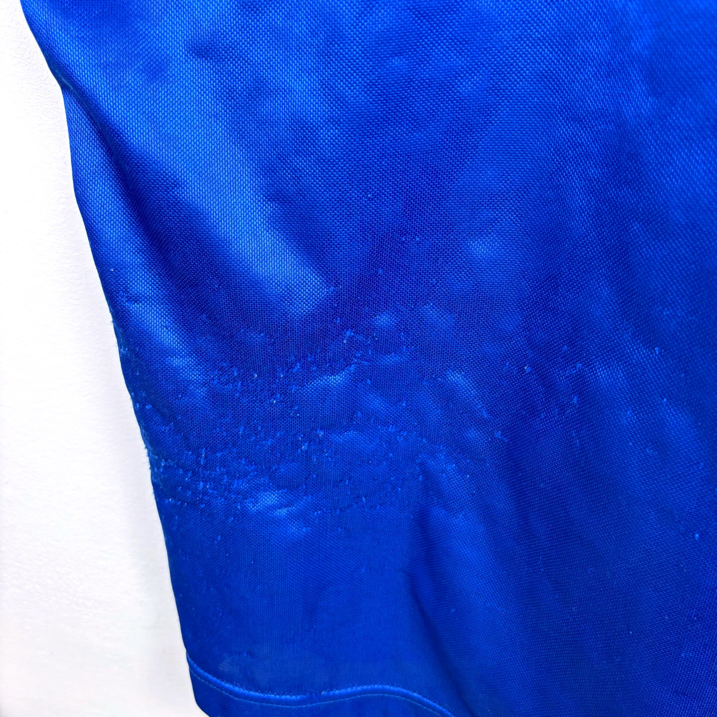 Blue Cruzeiro football shirt with subtle embossed pattern, classic fit, short sleeves, vintage retro style. - Cruzeiro 1993/1994/1995 Home Football Shirt Camisa Finta
