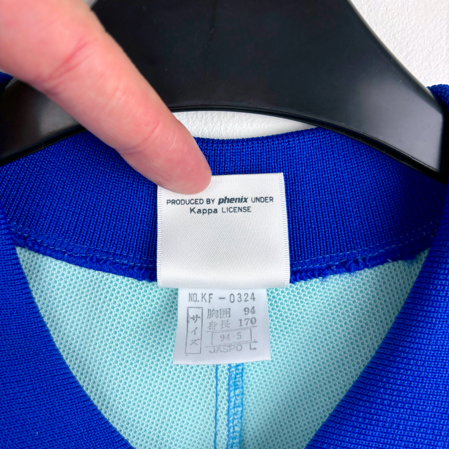 Blue vintage retro football shirt collar with Kappa license tag and size label showing UK size L and year 94. - FC Barcelona 1992/1993/1994/1995 Away Football Shirt Kappa Longsleeve