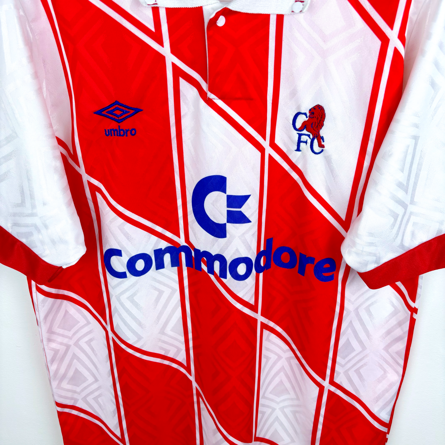Chelsea 1990-1992 vintage football shirt with red and white diagonal check pattern, Umbro logo, and Commodore sponsor. - Chelsea 1990/1991/1992 Away Football Shirt Umbro