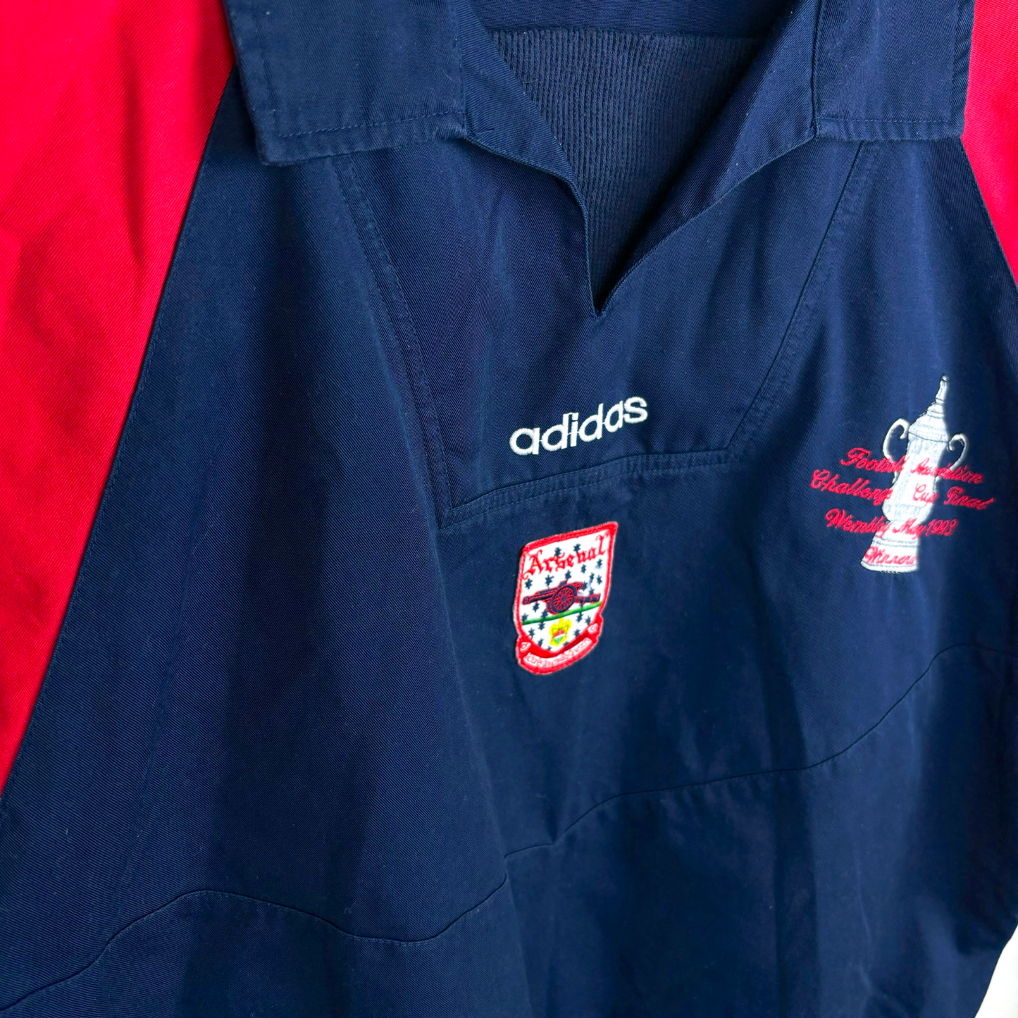 Navy and red vintage football shirt with Adidas logo, Arsenal crest, and FA Cup embroidery. - Arsenal 1992/1993/1994 FA Cup Pullover Drill Football Training Top