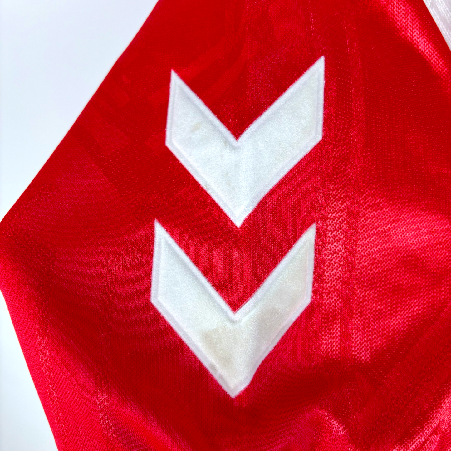 Denmark 1996/1997/1998 Away Football Shirt Hummel