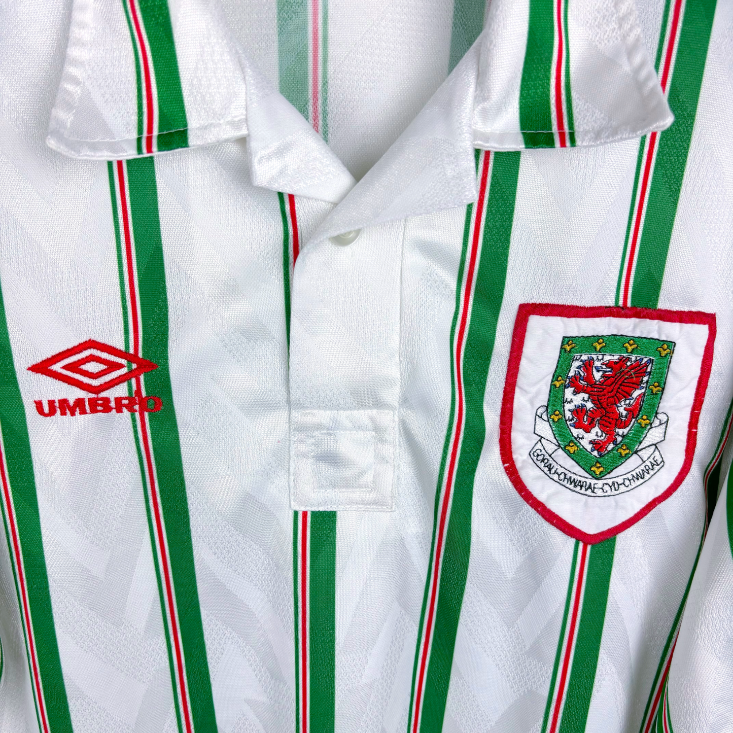 Wales Cymru 1993/1994/1995 Away Football Shirt Umbro
