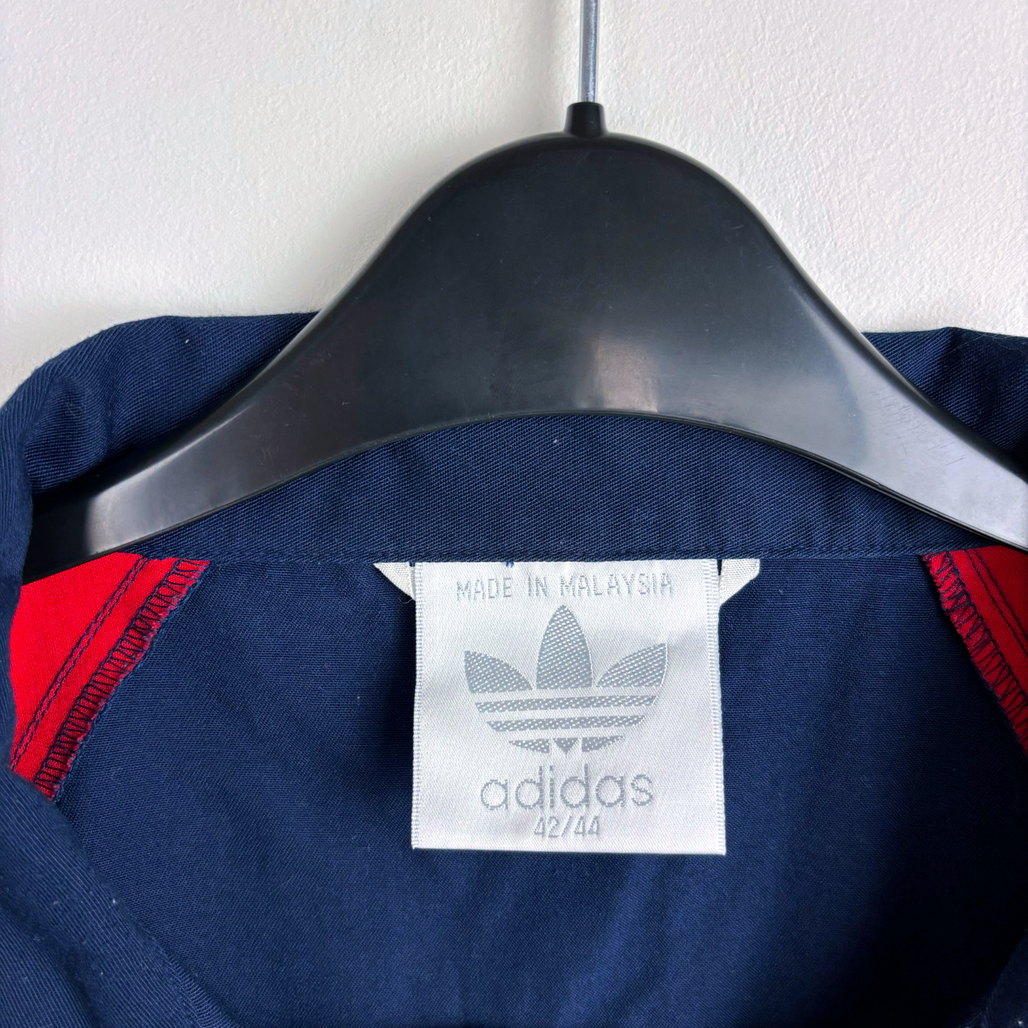 Navy vintage football shirt label with Adidas logo and size 42/44 on retro football classics shirt. - Arsenal 1992/1993/1994 FA Cup Pullover Drill Football Training Top