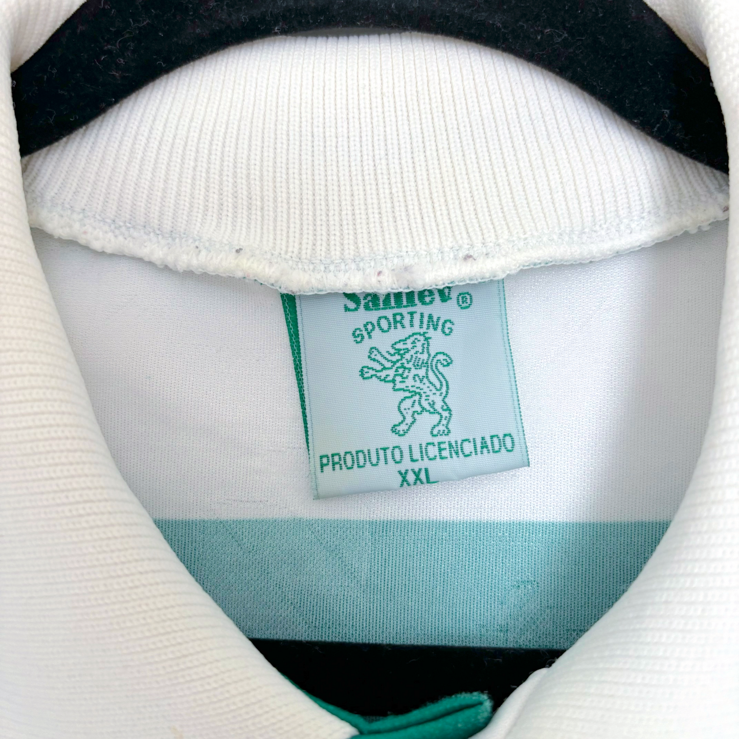 Sporting CP 1995-1996 vintage football shirt collar and Saillev tag detail, retro football shirts. - Sporting CP Club Lisbon 1995-1996 Home Football Camisa Shirt Saillev