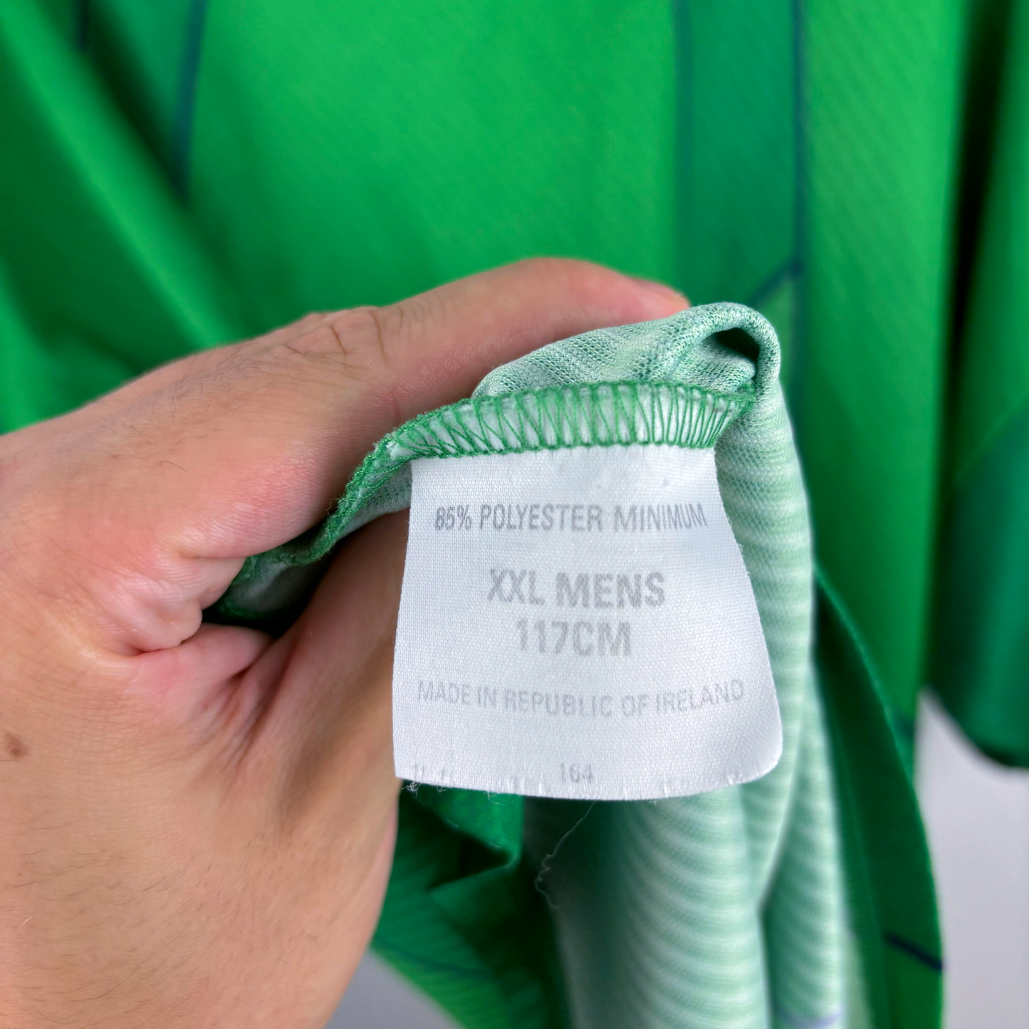 Green vintage football shirt label showing size XXL men's and 86% polyester viscose material. - Eire Ireland 1994/1995/1996 Home Football Shirt Umbro
