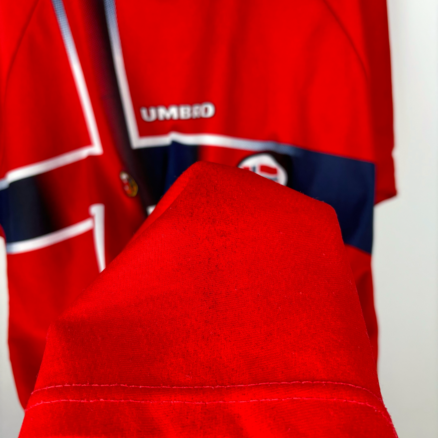 Norway 1997-1998 Home World Cup Football Shirt Umbro