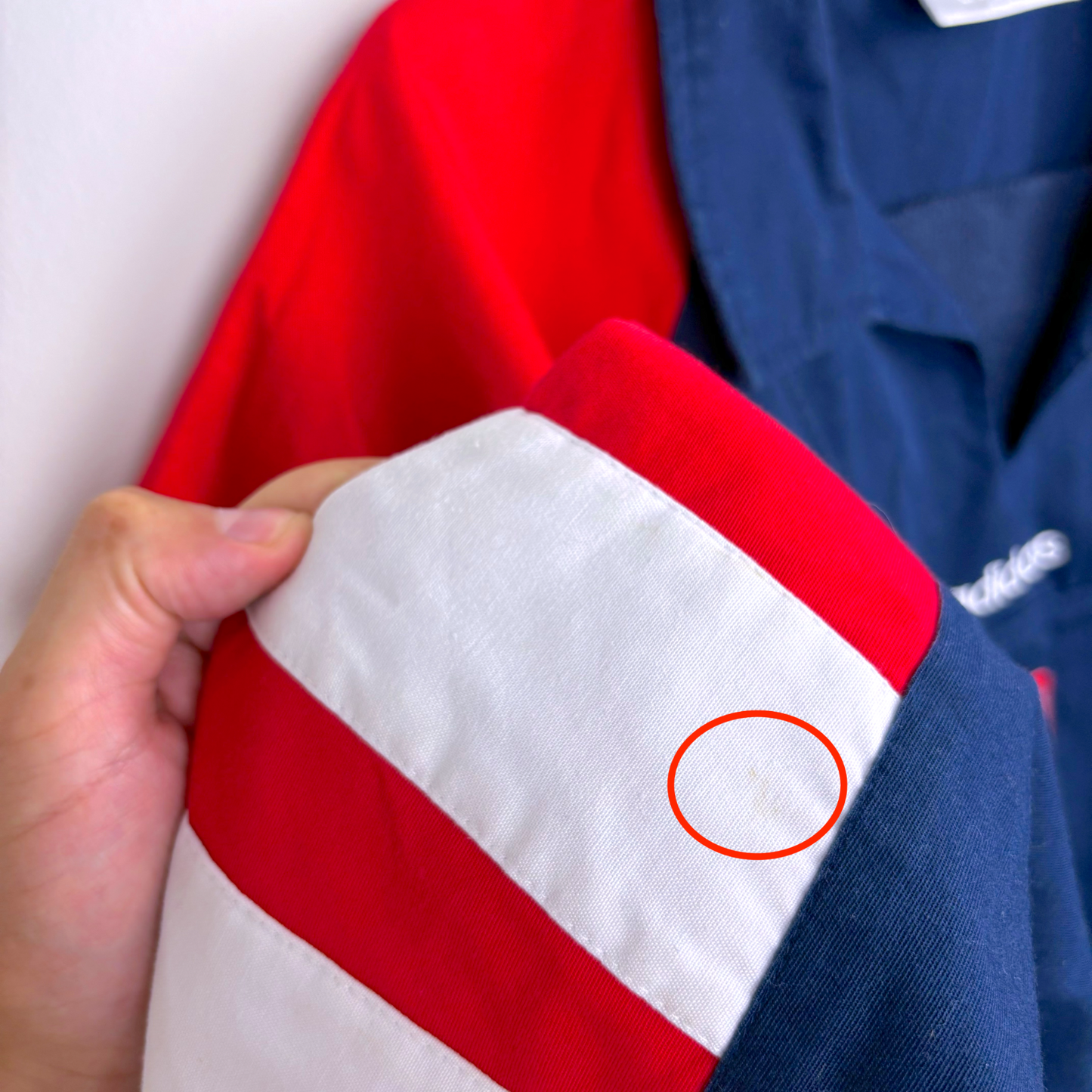 Vintage football shirt showing red, white, and navy sleeve detail from Arsenal 1992/1994 FA Cup pullover drill top. - Arsenal 1992/1993/1994 FA Cup Pullover Drill Football Training Top