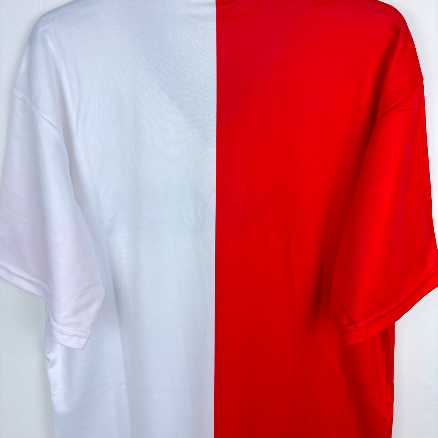 Half white and half red vintage football shirt with short sleeves, classic retro football shirt design. - Fiorentina 2001-2002 Third Football Shirt Mizuno Maglia Calcio