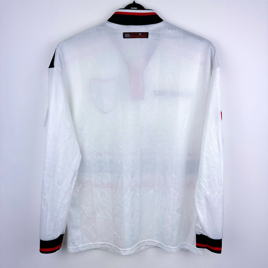 Manchester United 1997-1999 vintage football shirt with long sleeves and classic white design. - Manchester United 1997/1998/1999 Away Umbro Football Shirt Long Sleeve