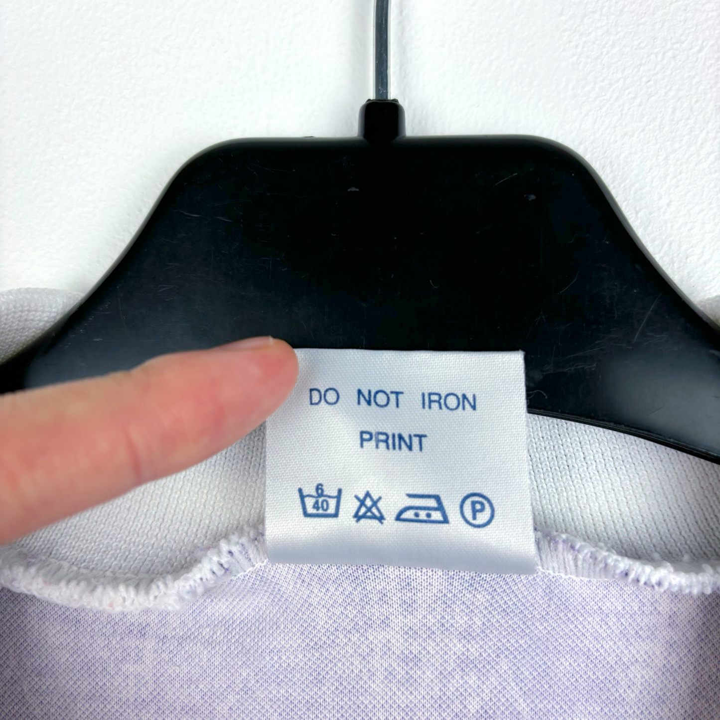 Care label on vintage retro football shirt showing washing and ironing instructions. - Clydebank FC Wet Wet Wet 1993/1994/1995 Away Football Shirt Matchwinner