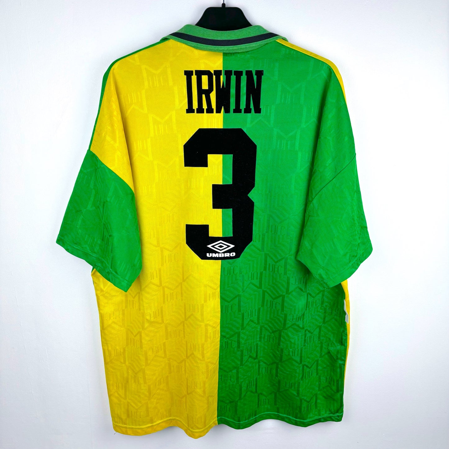 Back view of Manchester United 1992-1994 Third Shirt Umbro – IRWIN 3 – retro soccer jersey