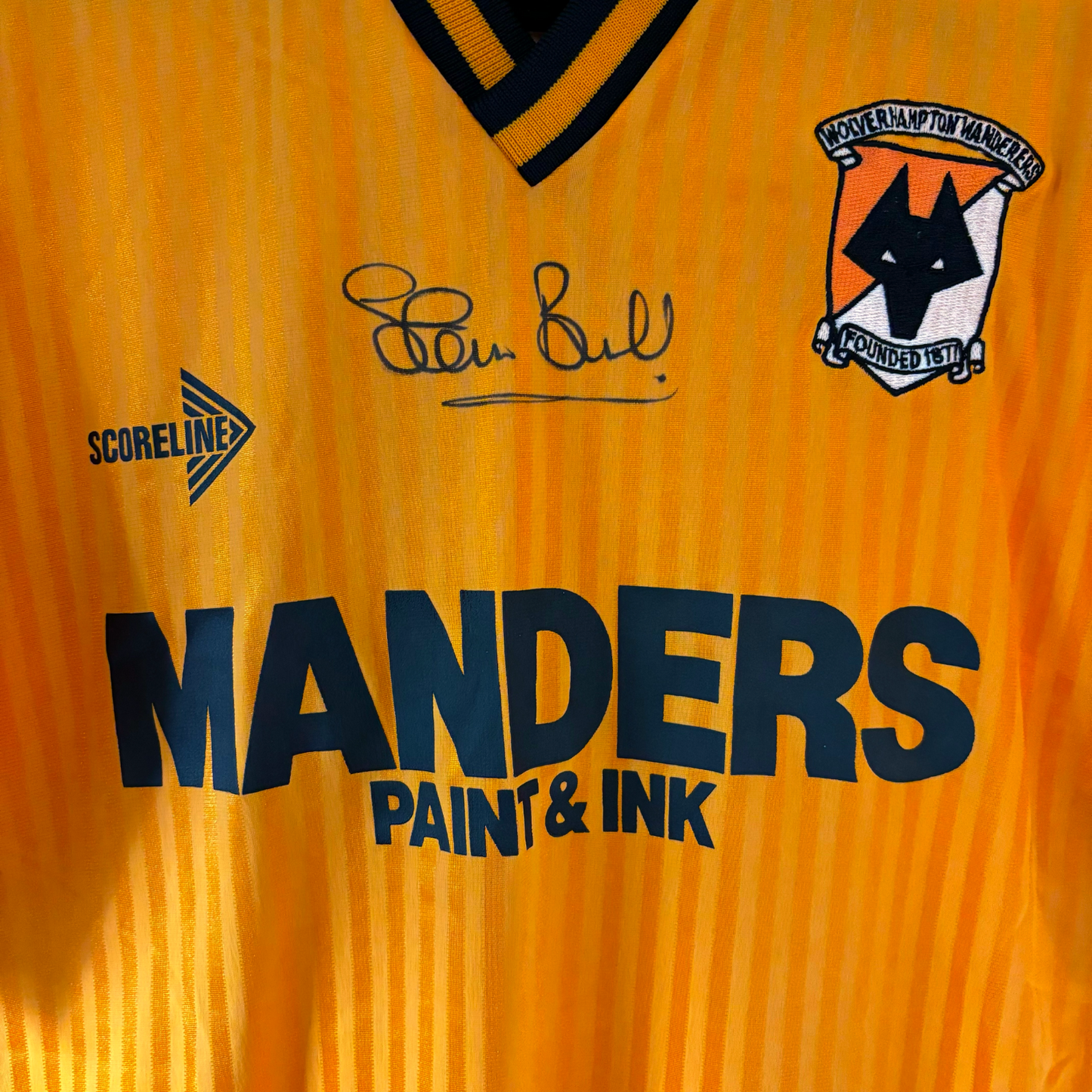 Vintage Wolverhampton Wanderers home football shirt 1988-1990 with Manders Paint & Ink sponsor and club crest. - Wolverhampton Wanderers 1988/1989/1990 Wolves Home Football Shirt Score