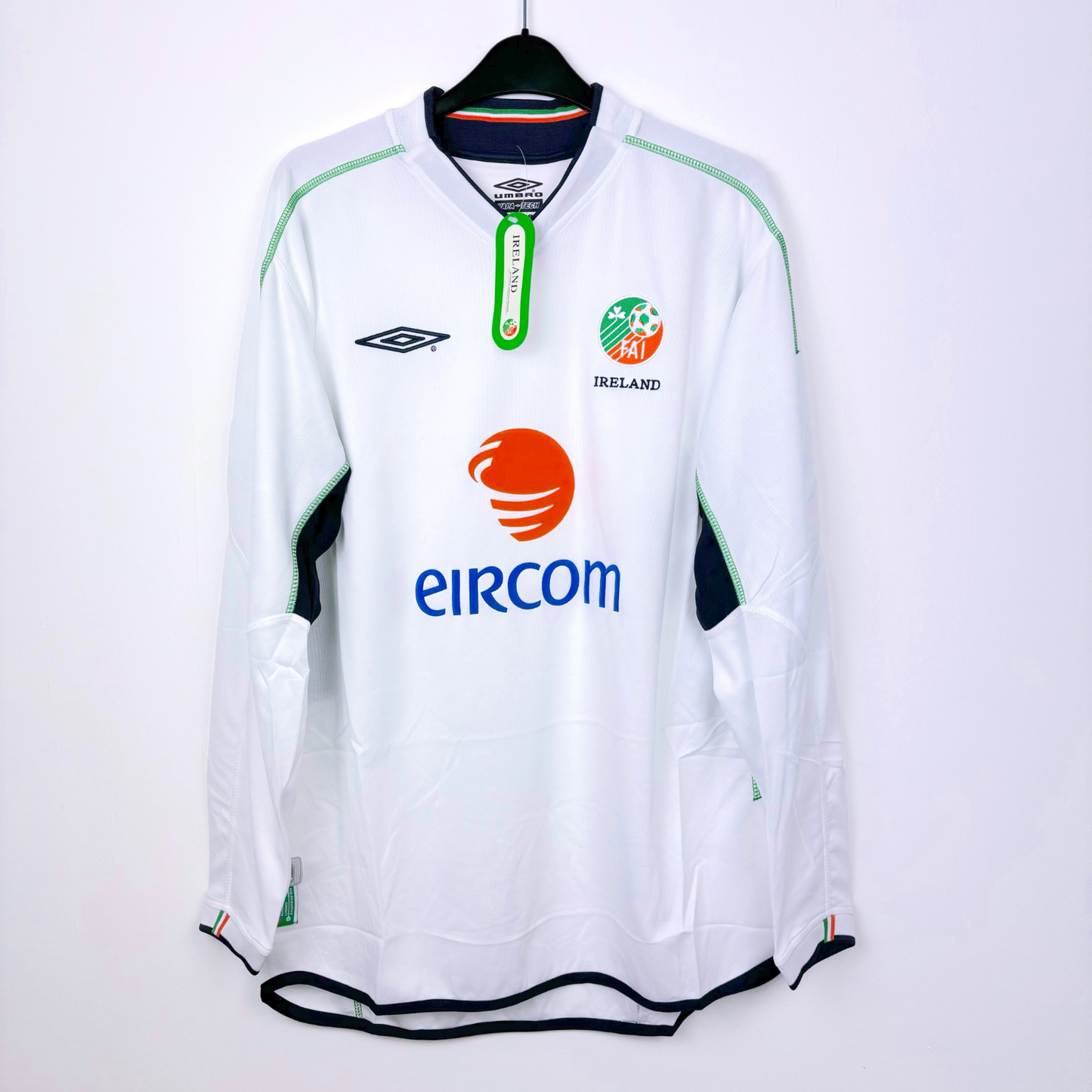 BNWT Eire Ireland 2001/2002/2003 World Cup Umbro Away Football Shirt