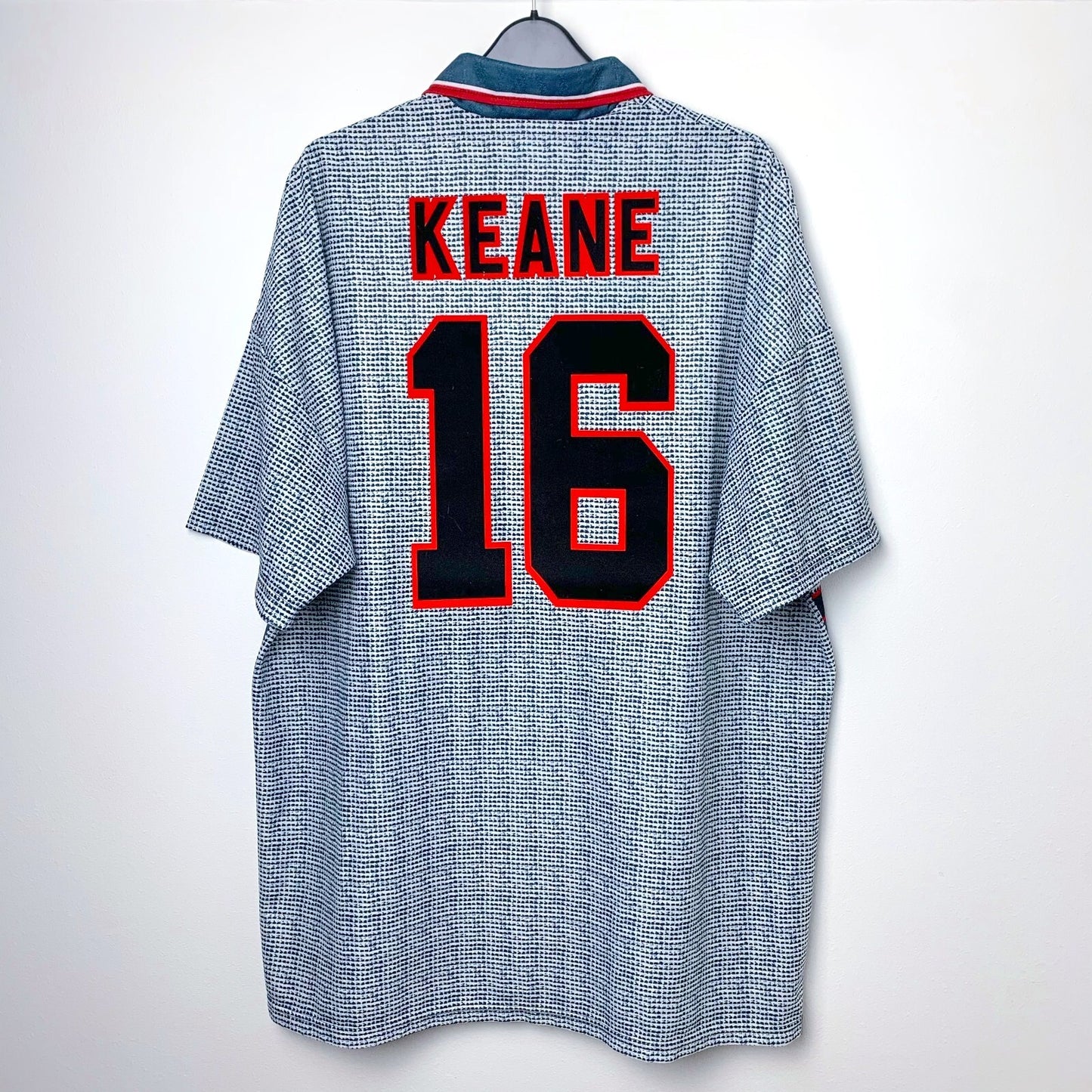 Manchester United 1995-1996 Umbro Away Football Shirt - Roy KEANE 16