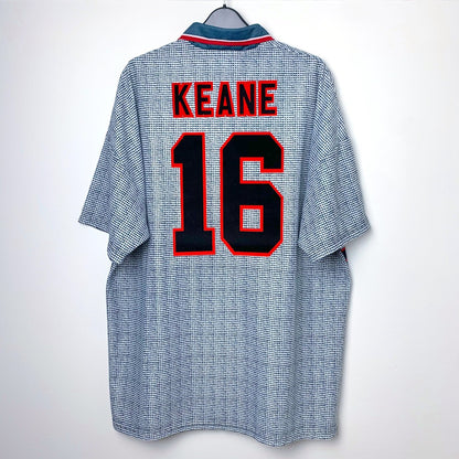 Manchester United 1995-1996 Umbro Away Football Shirt - Roy KEANE 16
