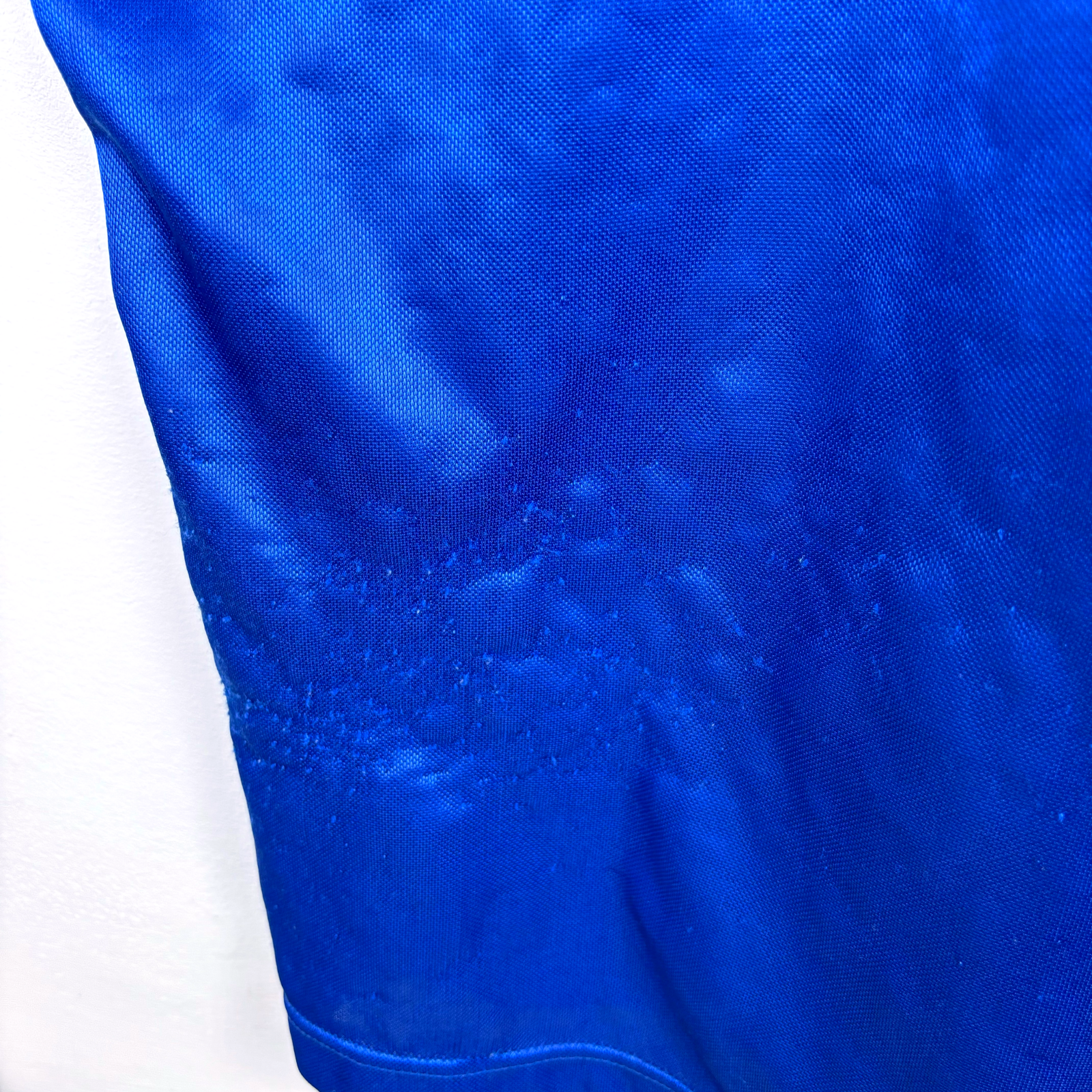 Blue Cruzeiro football shirt with subtle embossed pattern, classic fit, short sleeves, vintage retro style. - Cruzeiro 1993/1994/1995 Home Football Shirt Camisa Finta