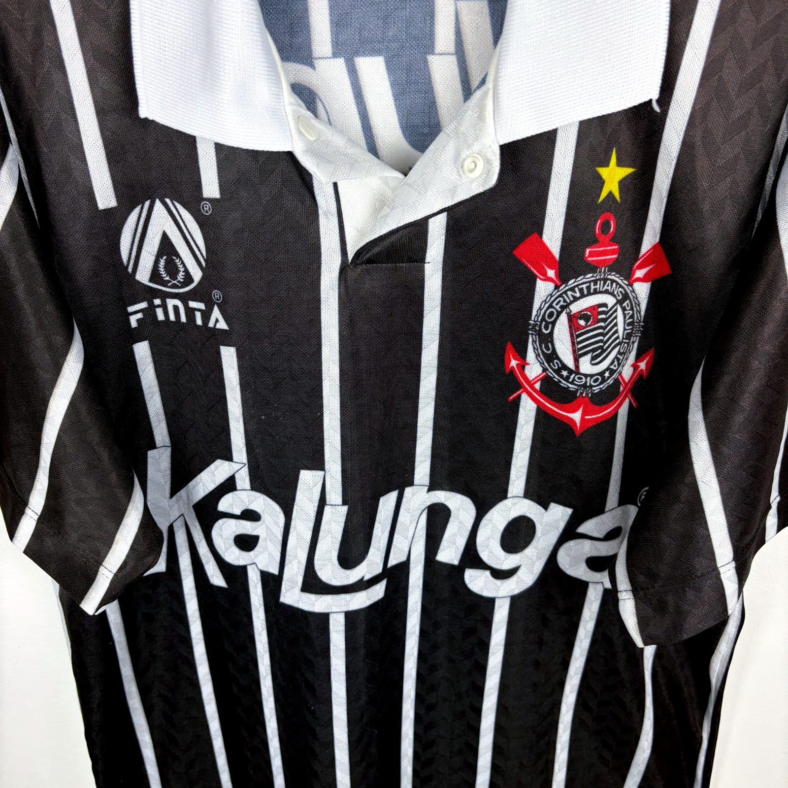 Vintage Corinthians 1992 black and white retro football shirt with Kalunga sponsor and club crest. - Corinthians 1992/1993/1994 Away Football Shirt Camisa Finta