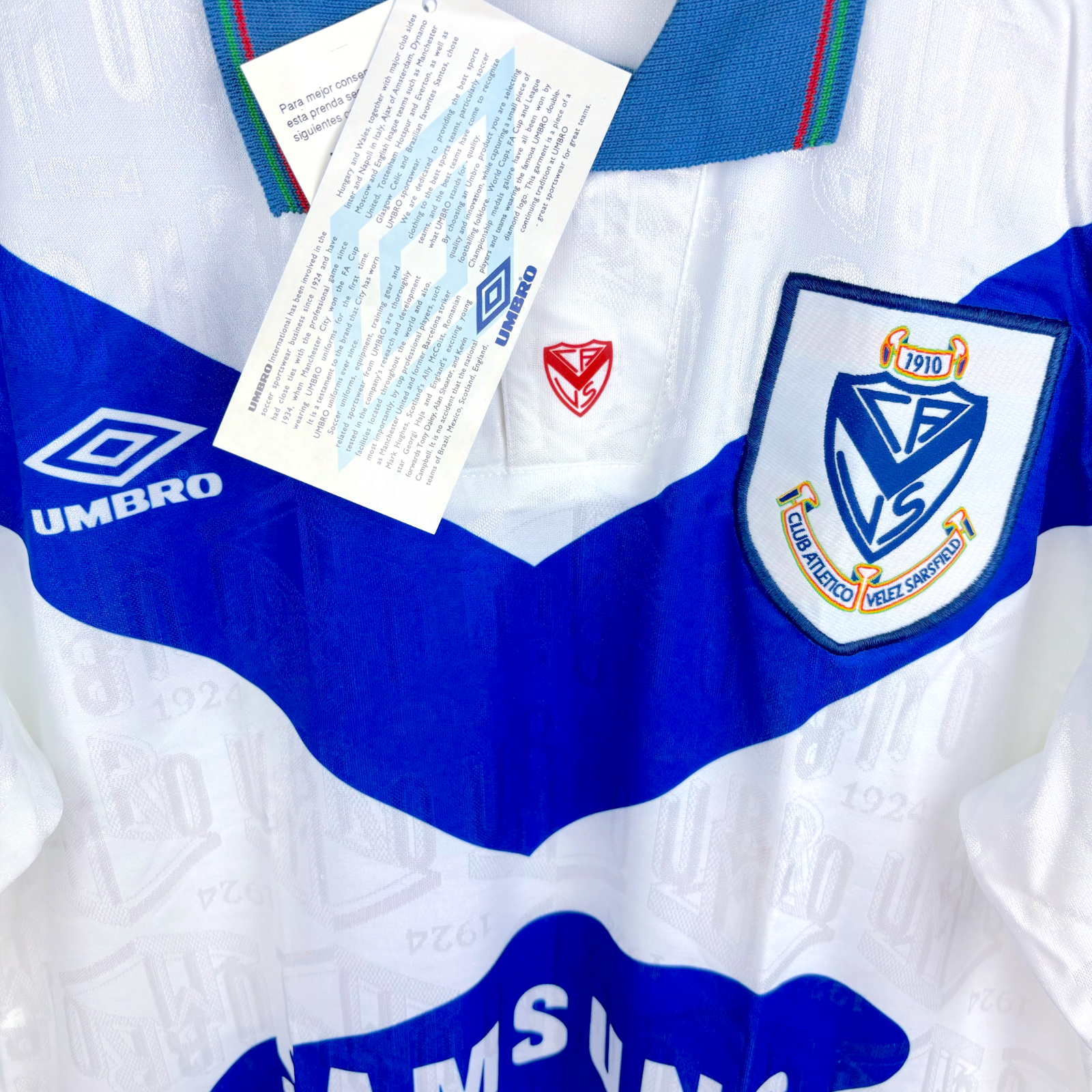 White and blue Velez Sarsfield 1993 vintage football shirt with Umbro logo and embroidered crest. - BNWT Velez Sarsfield 1993/1994/1995 Home Football Shirt Camisa Umbro