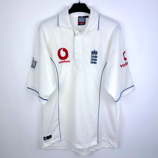 White England 2005-2008 Ashes cricket shirt with blue piping, vintage retro football shirt. - England 2005/2006/2007/2008 Ashes Cricket Shirt