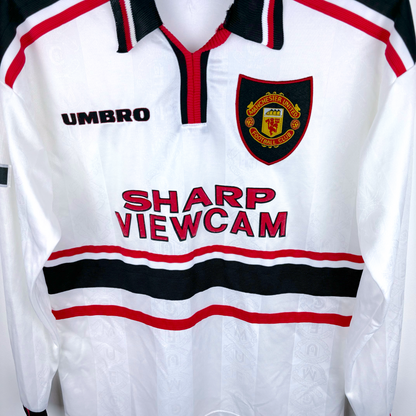 White Manchester United 1997-99 long sleeve vintage football shirt with Umbro logo and Sharp Viewcam sponsor, retro football . - Manchester United 1997/1998/1999 Away Umbro Football Shirt Long Sleeve