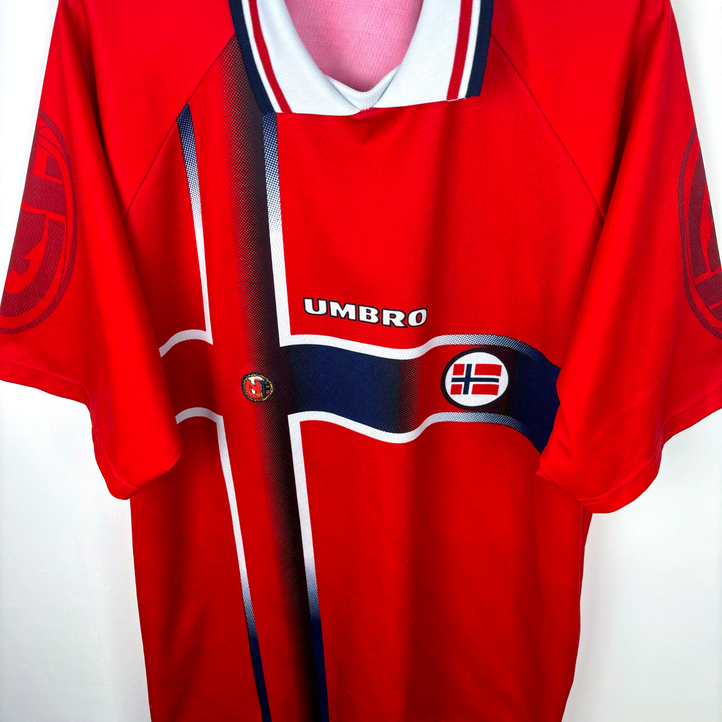Norway 1997-1998 Home World Cup Football Shirt Umbro