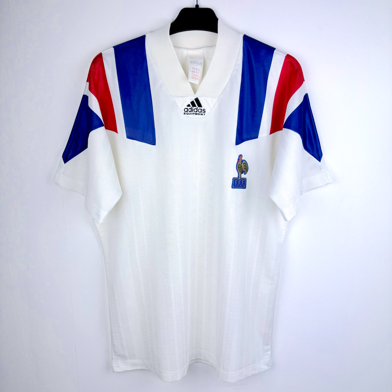 1992-1994 Équipe de France Adidas vintage football shirt in white with blue and red accents, classic retro soccer jersey. - Équipe de France FFF 1992/1993/1994 Away Football Maillot Shirt Adidas