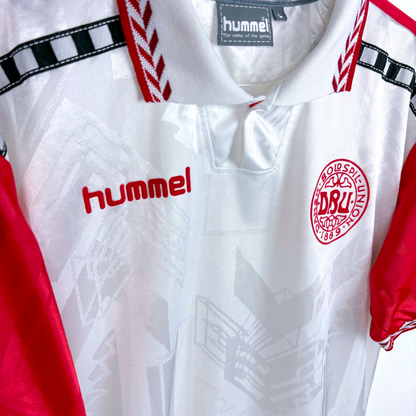 Denmark 1996/1997/1998 Away Football Shirt Hummel