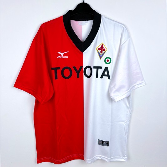 Fiorentina 2001-2002 vintage football shirt in red and white half-split design with black collar and Toyota sponsor logo. - Fiorentina 2001-2002 Third Football Shirt Mizuno Maglia Calcio