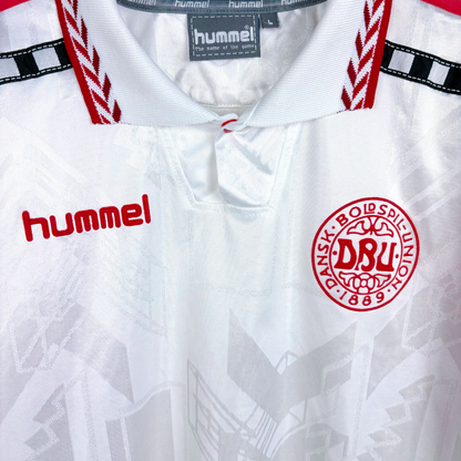 Denmark 1996/1997/1998 Away Football Shirt Hummel
