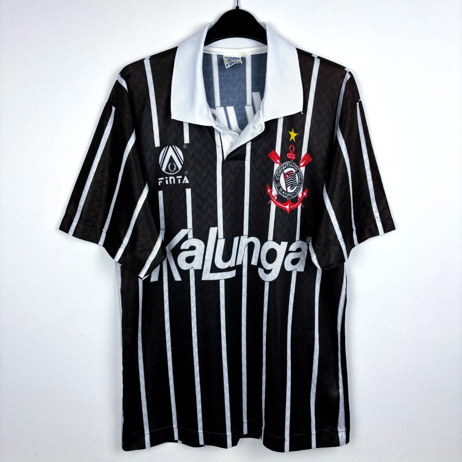 Black and white striped Corinthians vintage football shirt with Finta logo and Kalunga sponsor, classic retro soccer jersey. - Corinthians 1992/1993/1994 Away Football Shirt Camisa Finta