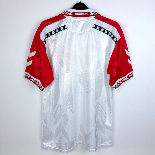 Denmark 1996/1997/1998 Away Football Shirt Hummel