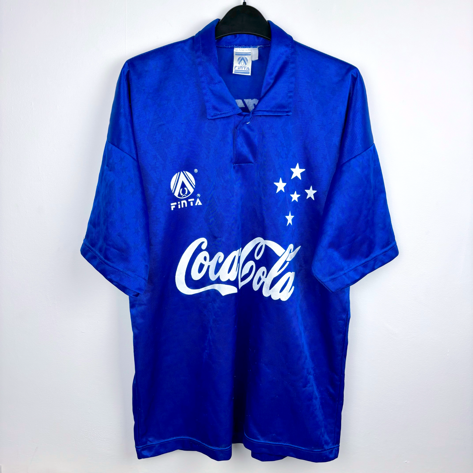 Vintage Cruzeiro 1993-1995 home football shirt in royal blue with Coca-Cola sponsor and Finta logo.