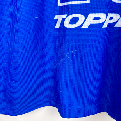 Blue vintage football shirt with white Topper logo, textured fabric detail, retro football shirt design. - Cruzeiro 1999-2000 Home Football Shirt Camisa Topper