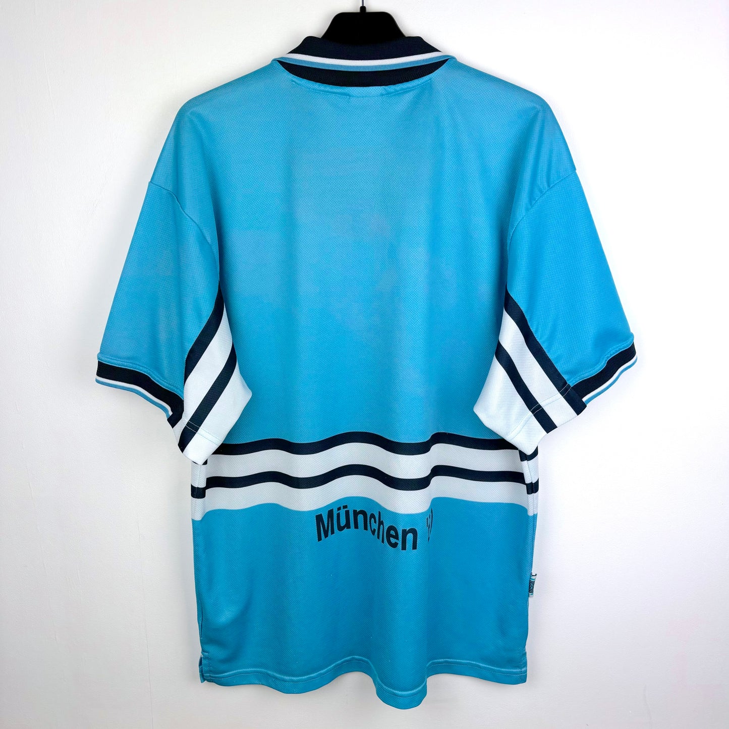 1860 Munich 1997-1998 Nike Home Football Shirt
