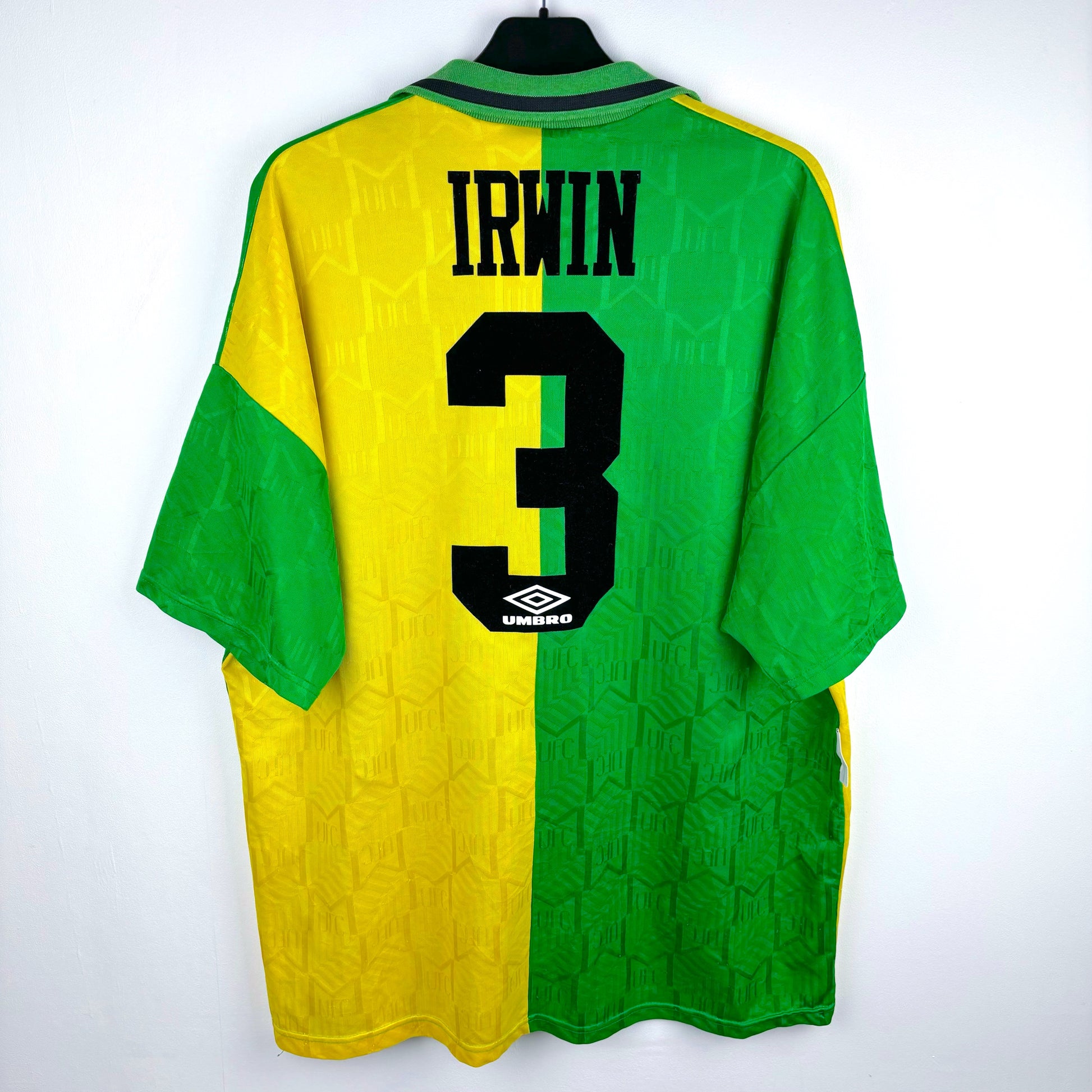 Back view of Manchester United 1992-1994 Third Shirt Umbro – IRWIN 3 – retro soccer jersey