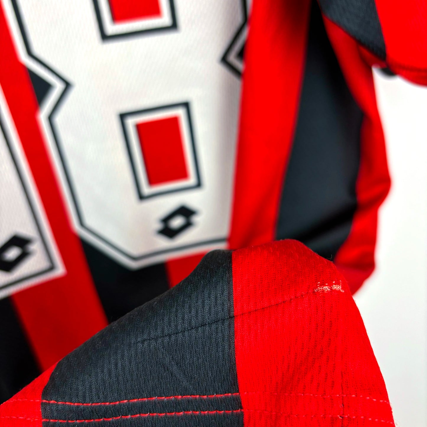 AC Milan 1996-1997 Lotto Home Football Shirt Baggio 18 SUBLIMATED