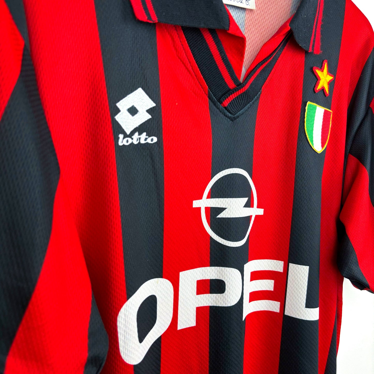 AC Milan 1996-1997 Lotto Home Football Shirt Baggio 18 SUBLIMATED