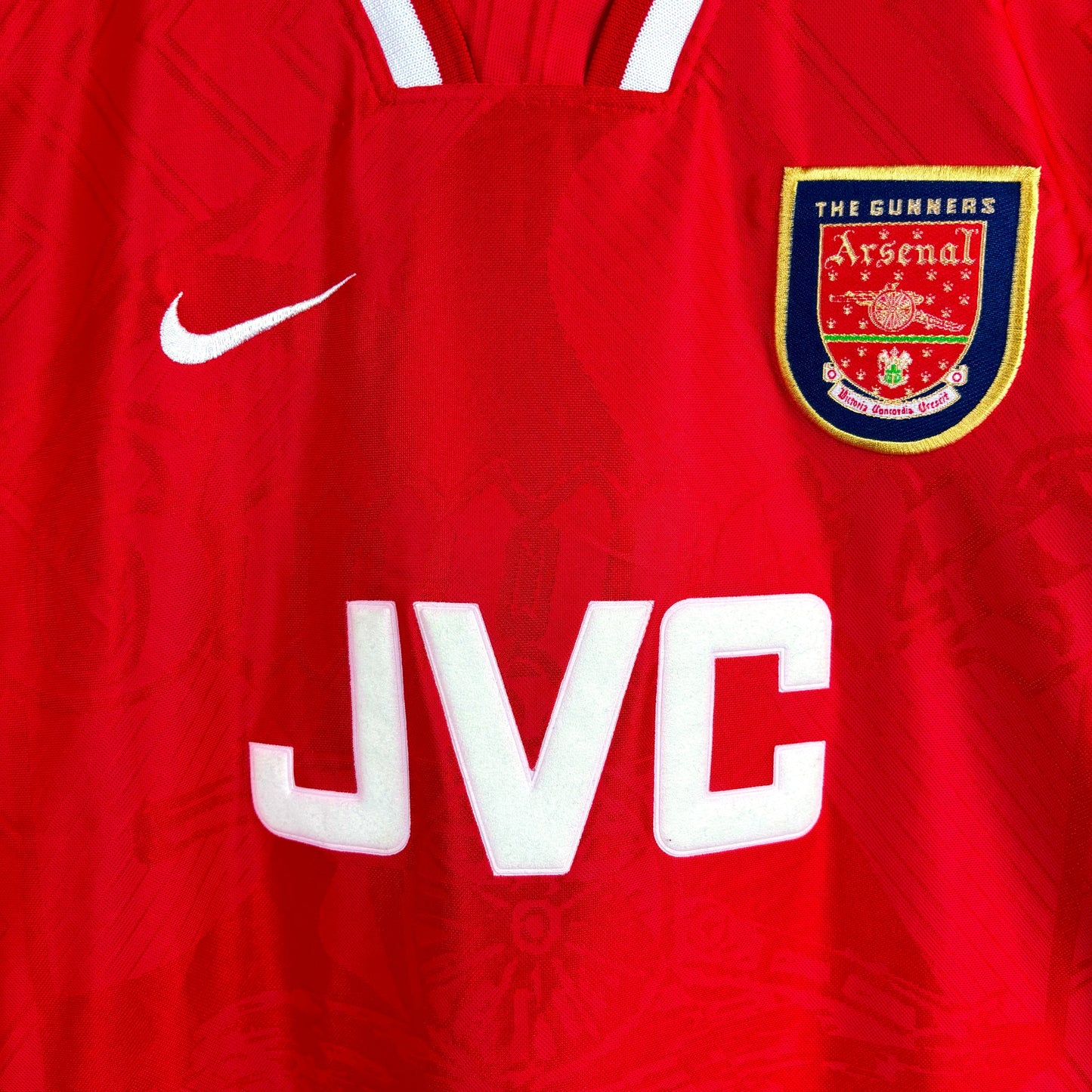 Arsenal 1996-1998 Nike vintage football shirt red body and white sleeves. JVC sponsor and embroidered club badge.