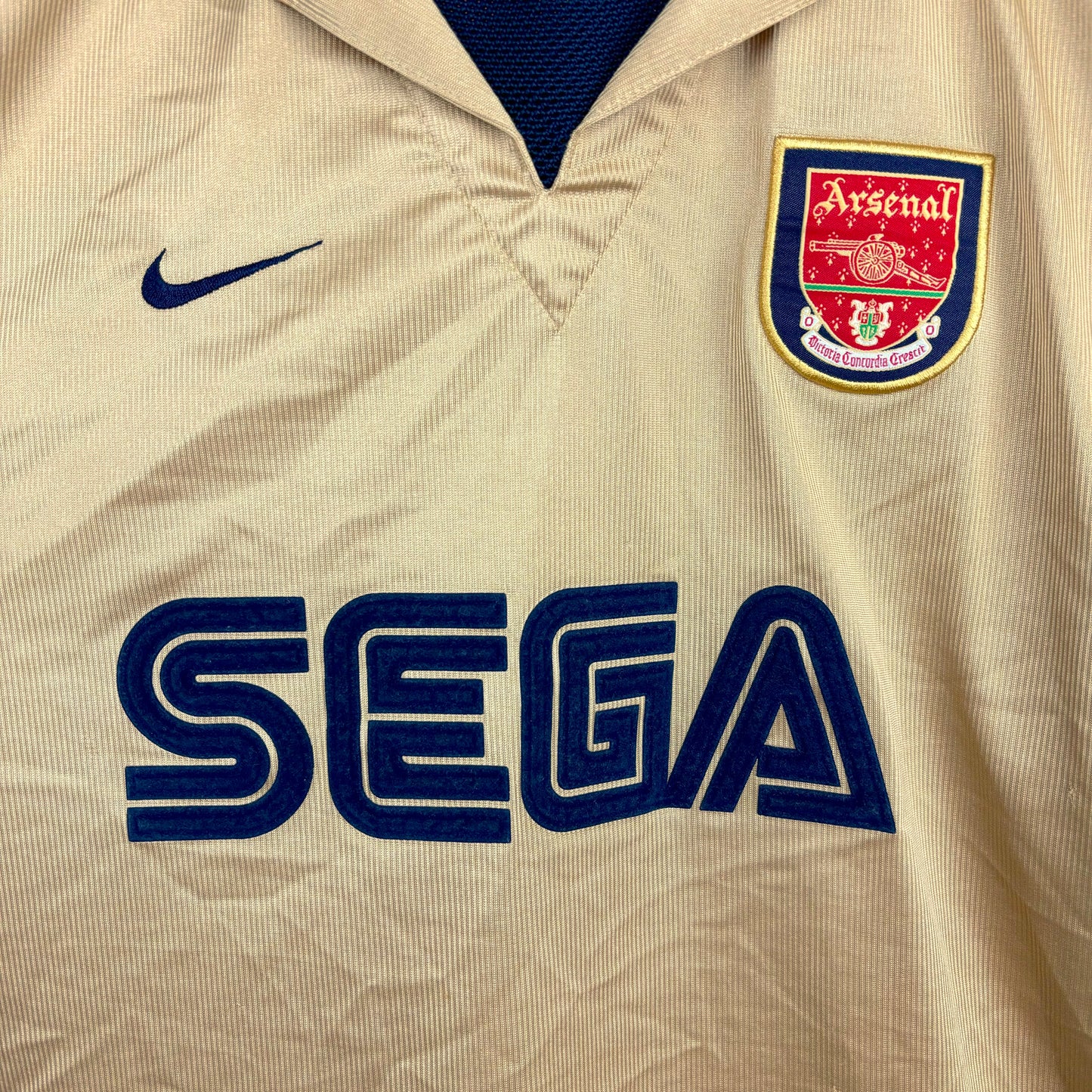 Arsenal 2001-2002 Nike Away Football Shirt