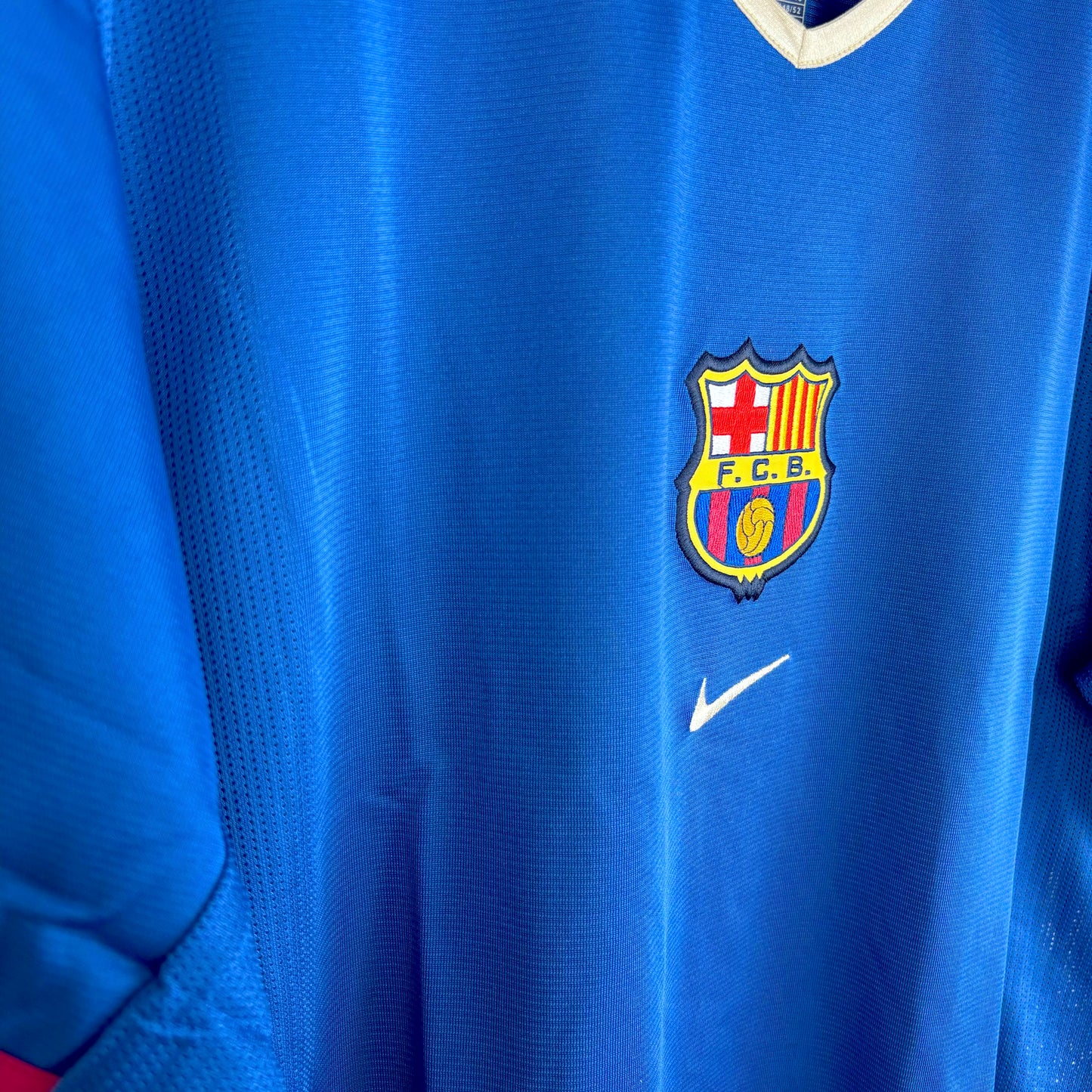 Barcelona 2001-2002 Nike Third Football Shirt Jersey BNWT