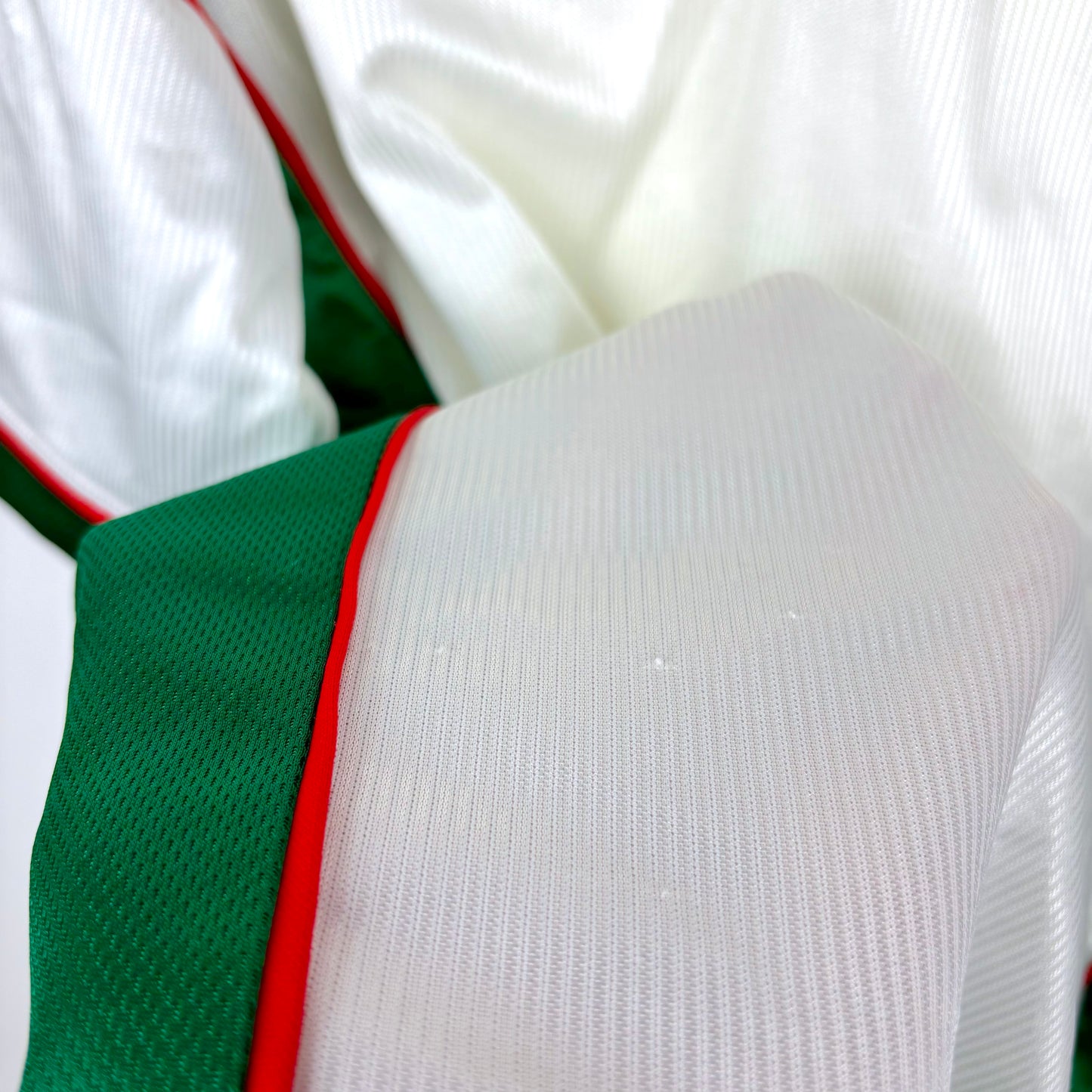 Bulgaria 1998-2000 Puma Home Football Shirt
