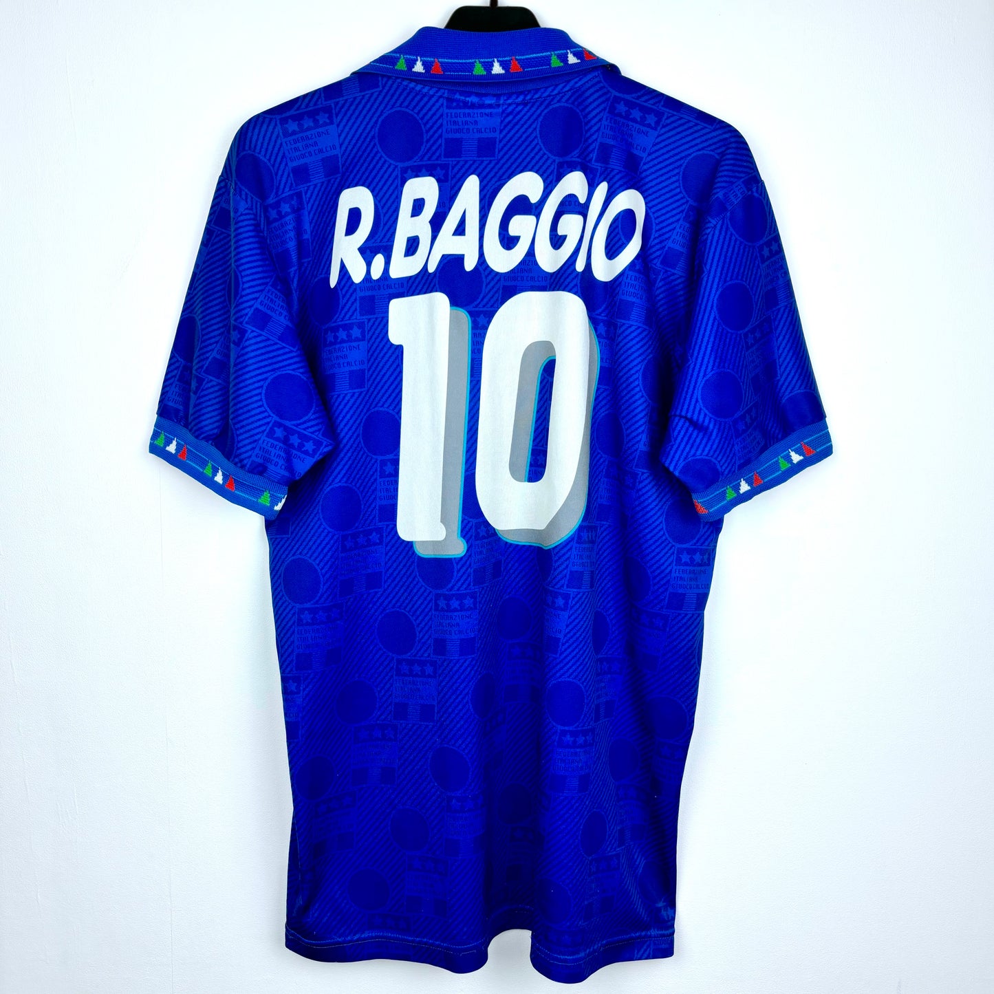 Italy 1994 Diadora Home Football Shirt BAGGIO #10 *SUBLIMATED*