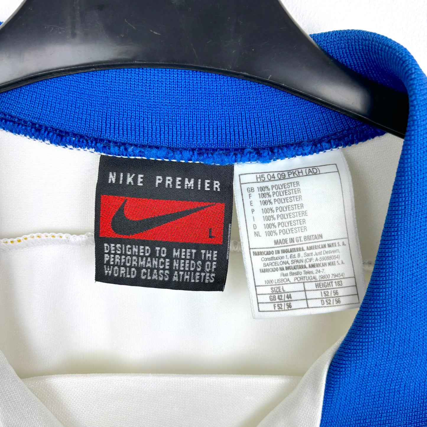 Italy 1994-1995 Nike Away Football Shirt