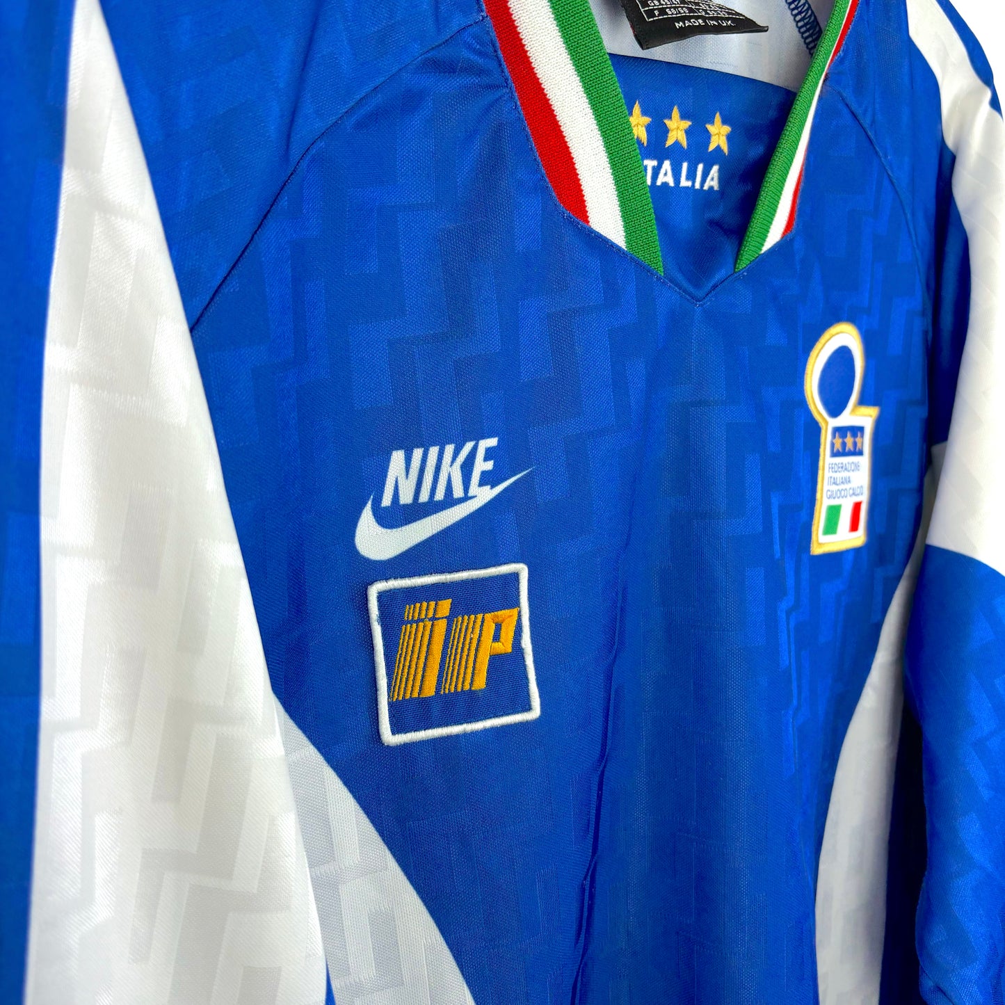 Italy 1996-1997 Nike Longsleeve Training Football Shirt