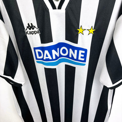 Juventus 1994-1995 Kappa Home Football Shirt