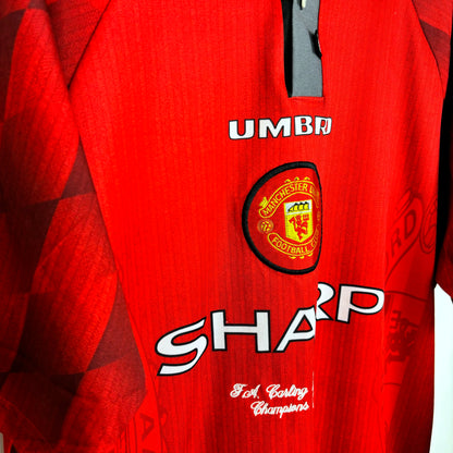 Manchester United 1996-1998 Umbro Home Football Shirt CANTONA #7