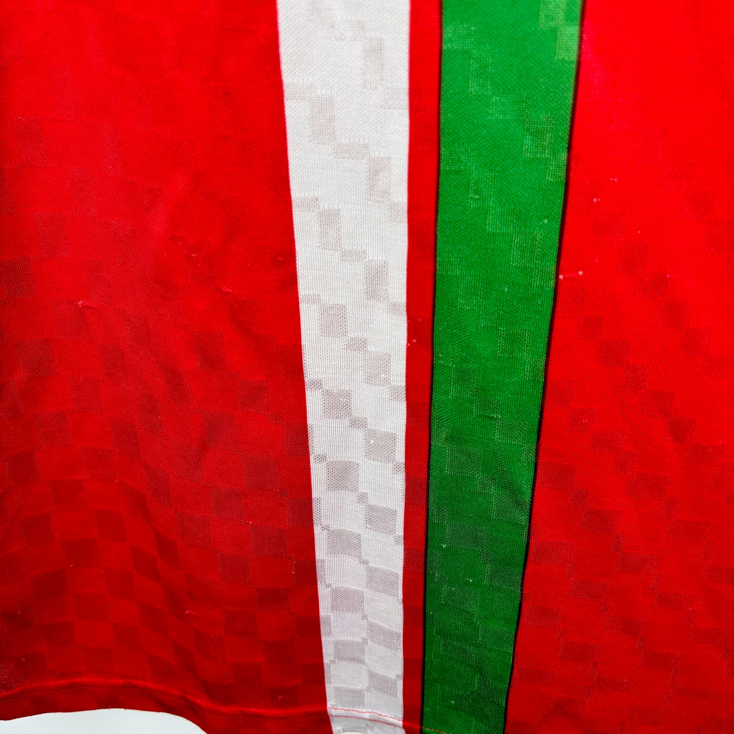 Wales 1996-1998 Lotto Home Football Shirt