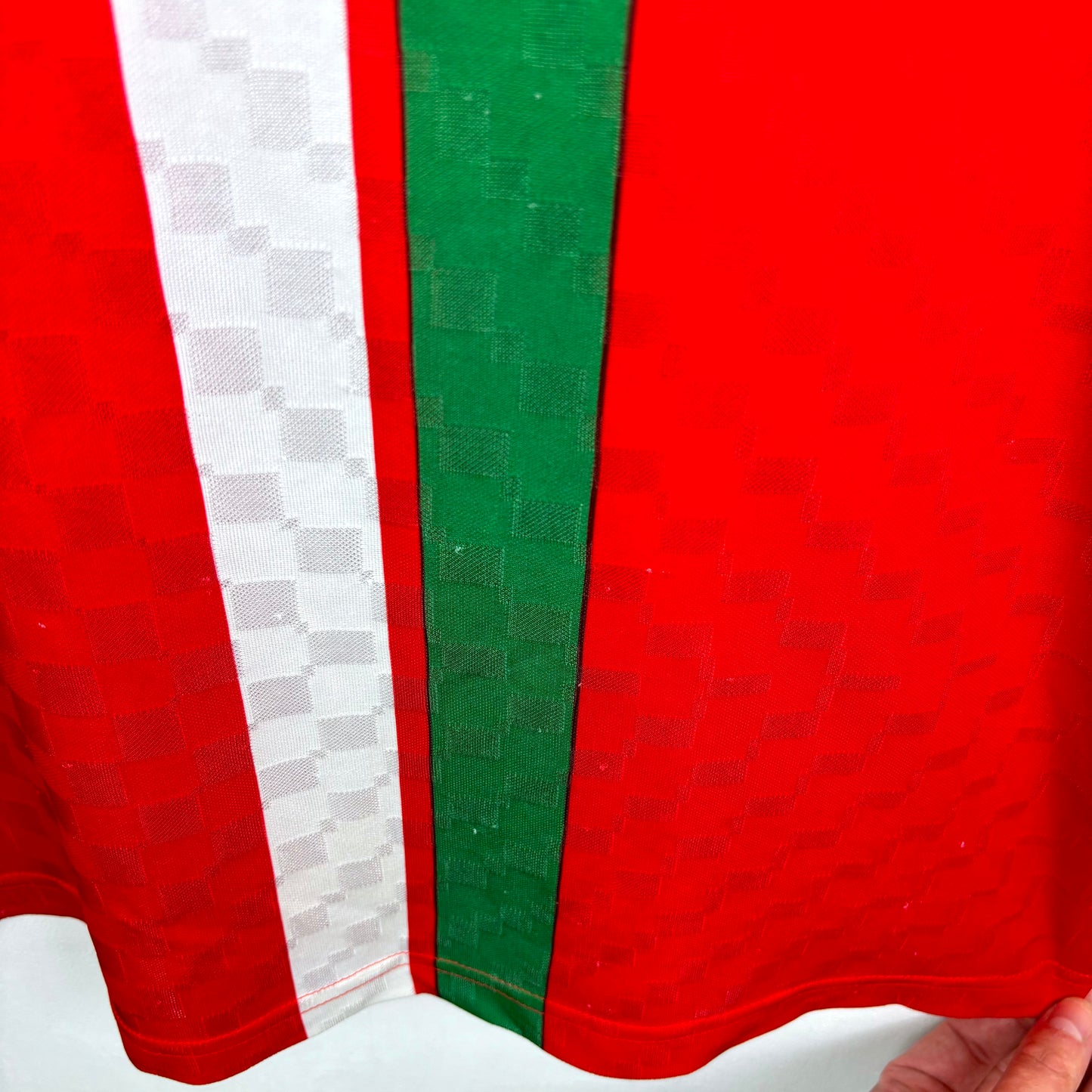 Wales 1996-1998 Lotto Home Football Shirt